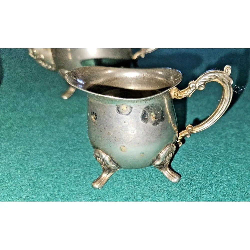 Vintage International Silver Company Silverplate Tea Set 3 Piece pot sugar